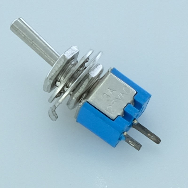 Commutateur à levier ON-OFF SPDT 3A 125V cosses 8x5x7mm Goobay 10013