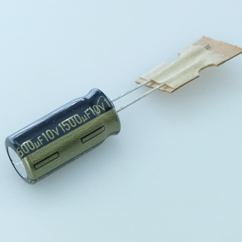 Condensateur 1500µF 10V électrolytique 21x10mm 105°