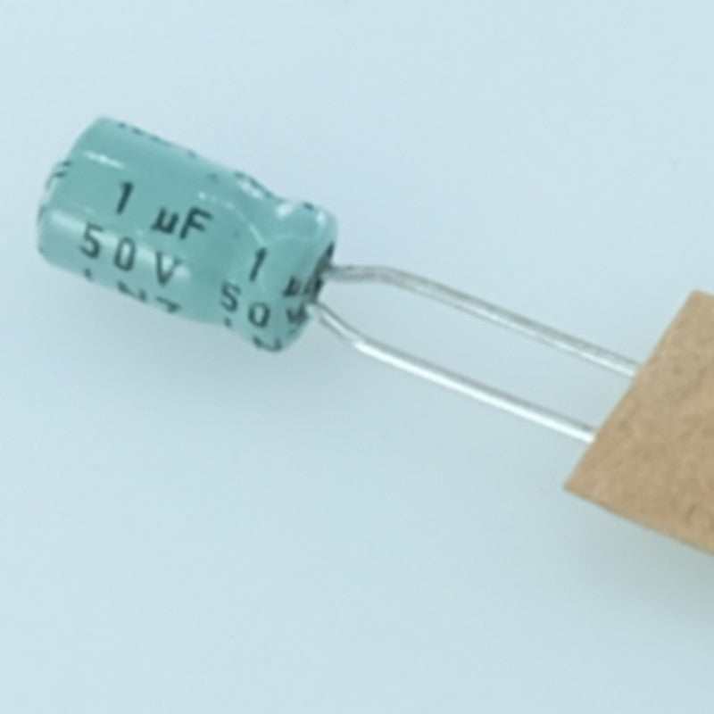 Condensateur 1µF 50V électrolytique 7x4mm