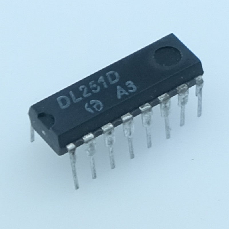 DL251D Multiplexeur TTL 8 vers 1 à sorties Tri-State DIP-16 RFT