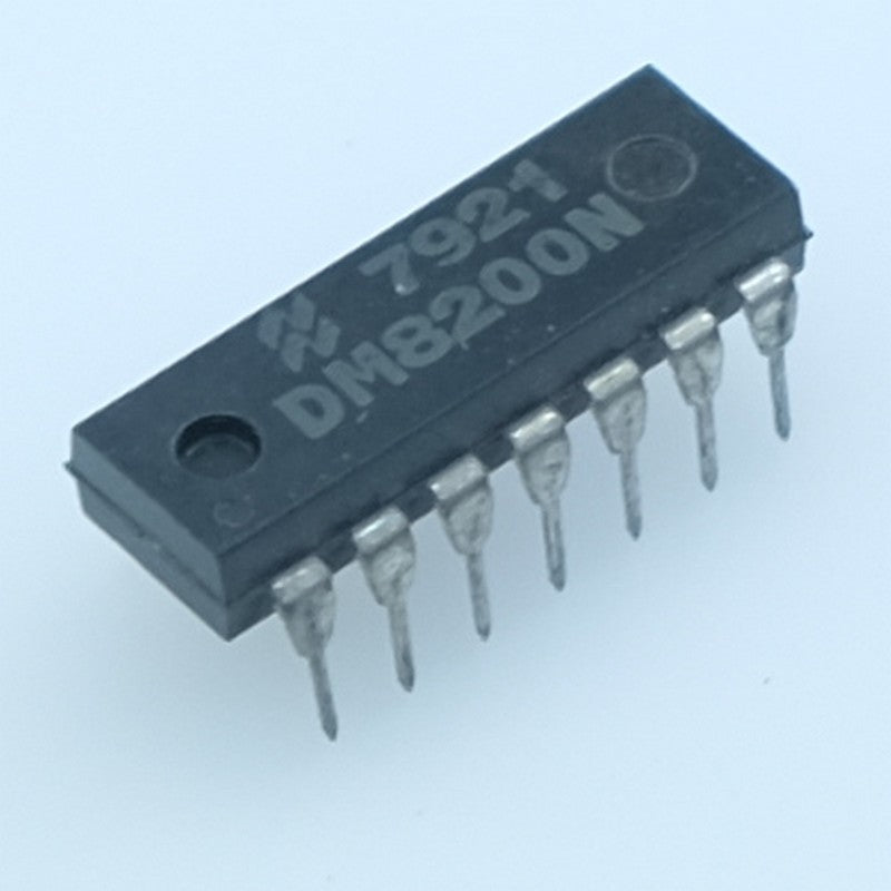 DM8200N Comparateur de magnitude TTL 4bits DIP-14 National Semiconductor