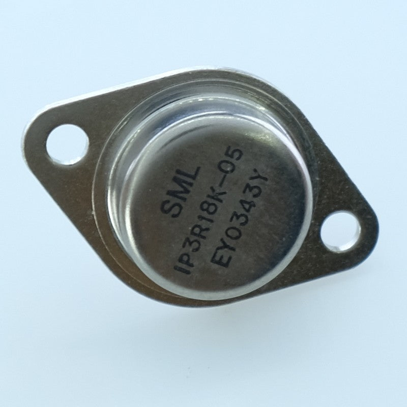 IP3R18K-05 Régulateur linéaire positif fixe +5V 5A TO-3 Semelab
