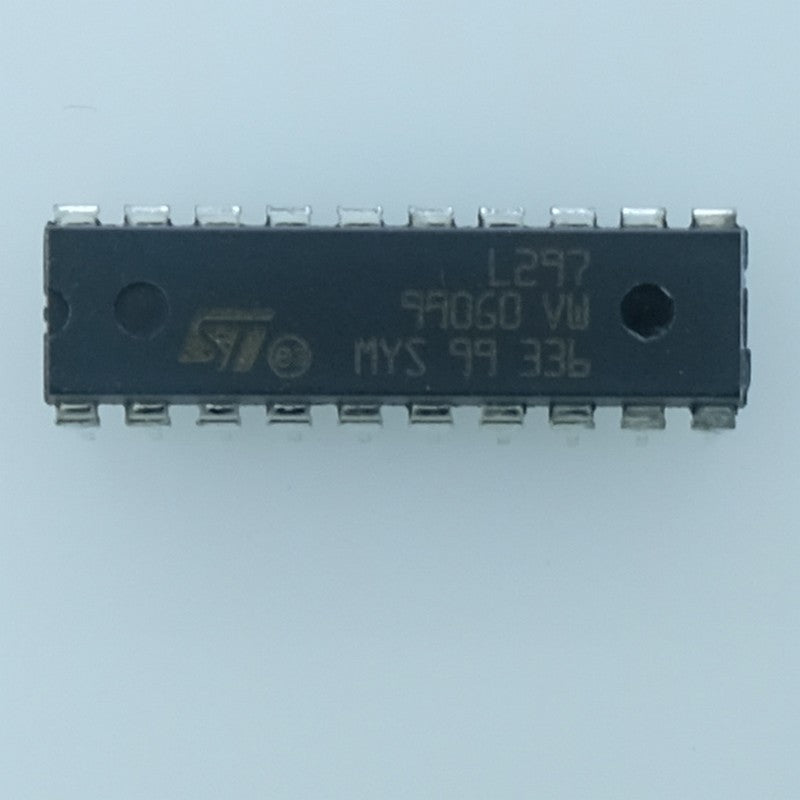 L297 Stepper motor controllers DIP-20 STM