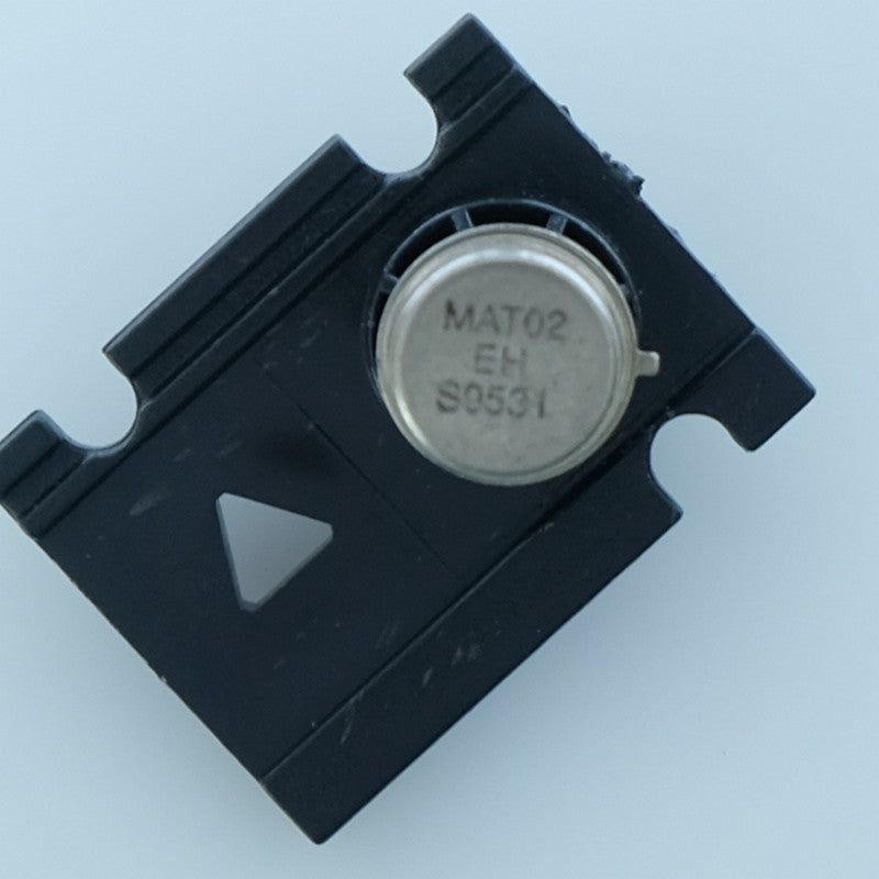 MAT02EH Paire de transistors NPN appariés faible bruit 40V 20mA TO-99 Analog