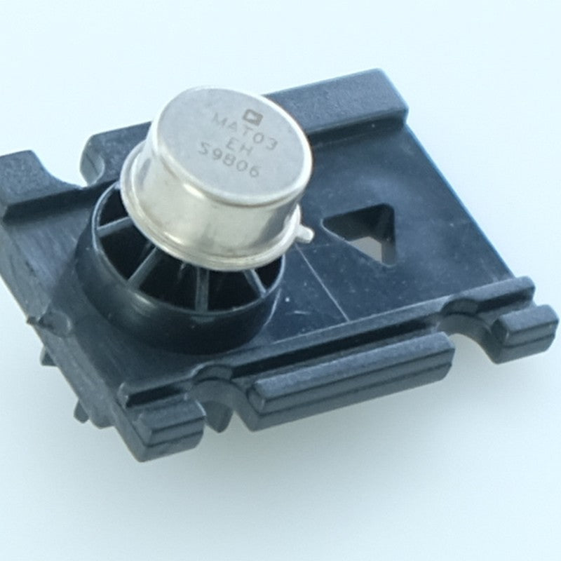 MAT03EH Paire de transistors PNP appariés ultra faible bruit TO-99 Analog - Distri-Compo