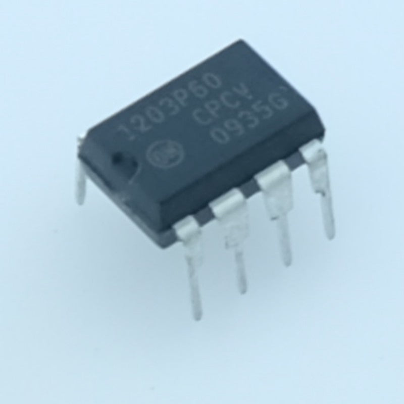 NCP1203P60 Contrôleur PWM courant-mode Flyback 60kHz 250mA 16V DIP-08 Motorola