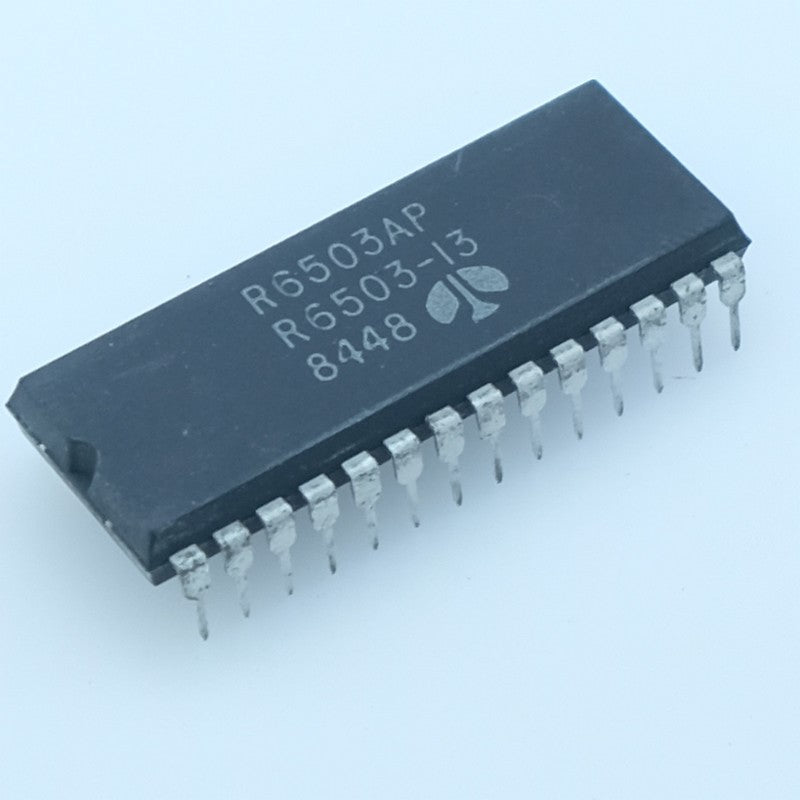R6503AP Microprocesseur NMOS 8 bits - famille 6500 DIP-28 Rockwell