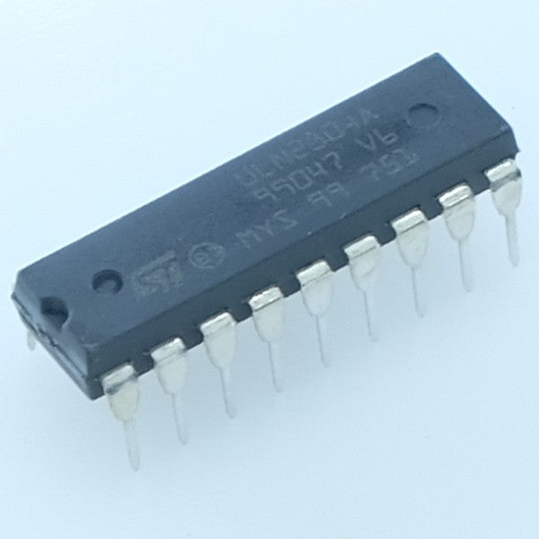 ULN2804A Reseau de transistor DIP-18 STM