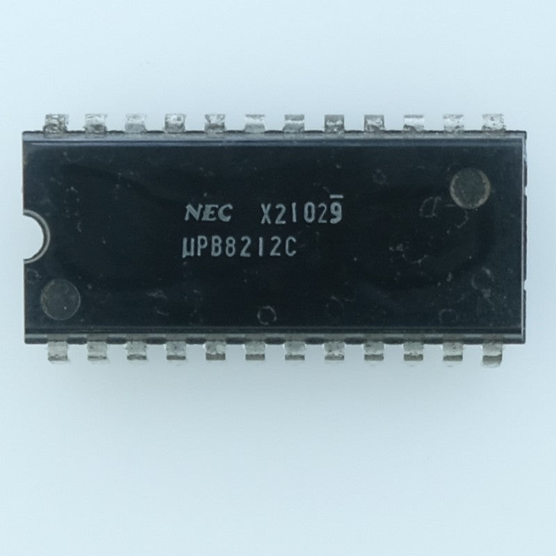 UPB8212C Port d'entrées/sorties parallèle 8 bits programmable DIP-24 NEC