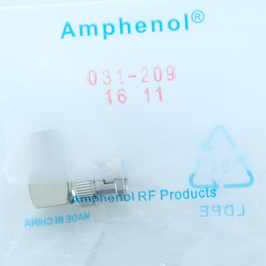 Adaptateur coudé BNC mâle vers BNC femelle 50ohm 031-209 Amphenol RF