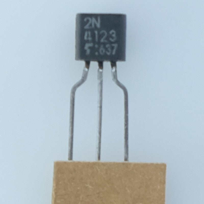 2N4123 Transistor BJT NPN 30V 200mA 625mW TO-92 Fairchild