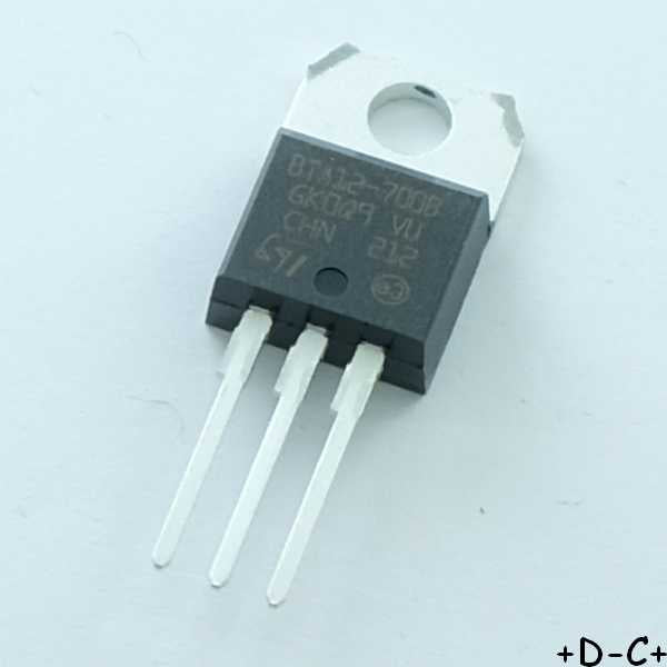 BTA12-700BRG Triac 700V 12A TO-220 STM RoHS