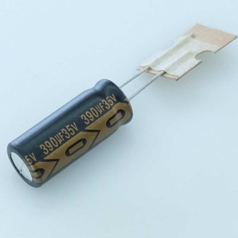 Condensateur 390µF 35V électrolytique 25x10mm 105° Lelon
