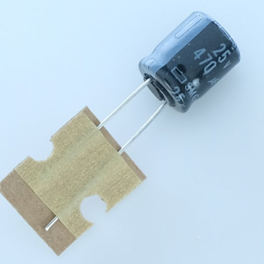 Condensateur 470µF 25V électrolytique 10x15mm pas5 85°