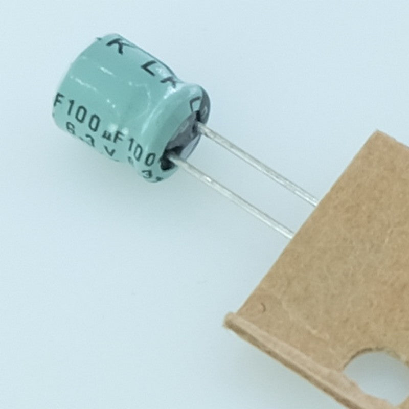 Condensateur 100µF 6V3 électrolytique 8x6.5mm