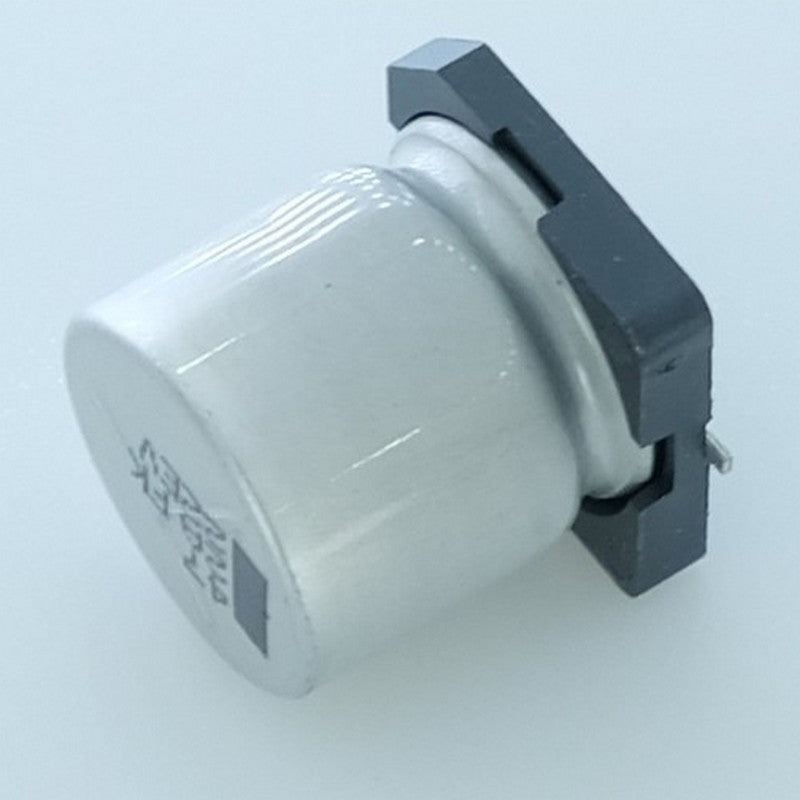 Condensateur 100µF 4V electrolytic 5x5.4mm SMD 85° 20% EDK Kemet