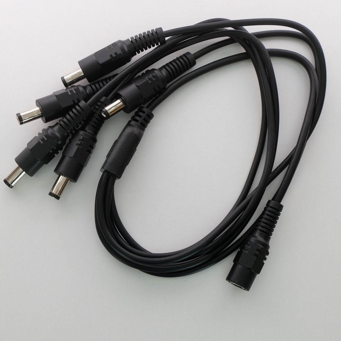 Cable repartiteur DC 5 male x 1 femelle 5.5x2.1mm 50cm Delock
