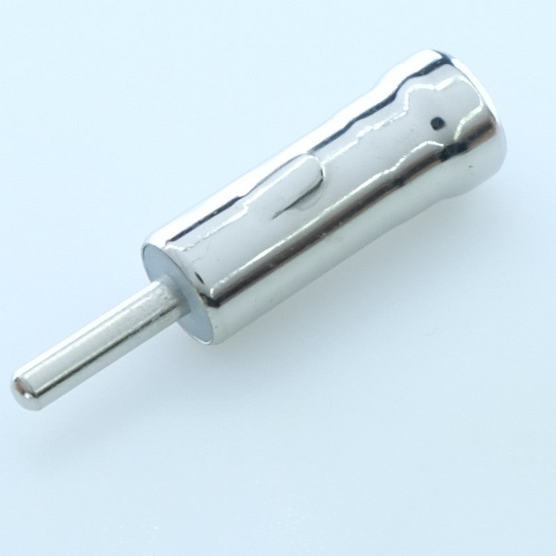 Fiche antenne auto-radio mâle à souder