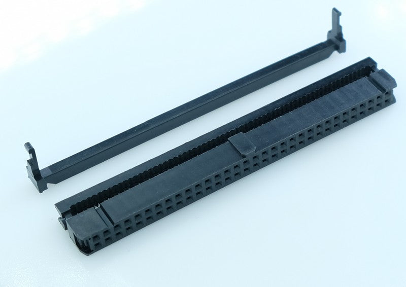 Connecteur HE10 64 points femelle barre antitraction pas2.54 DIN41651