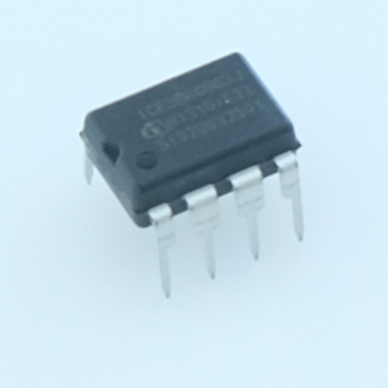 ICE3BR0665J Contrôleur PWM pour alimentation à découpage DIP-08 Infineon