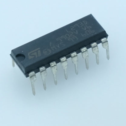 L293D Push-pull four channel driver DIP-16 STM