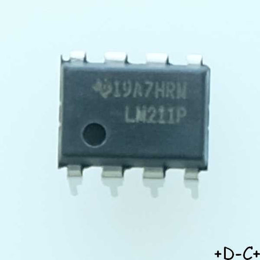 LM211P Differential Comparator With Strobes DIP-8 Texas