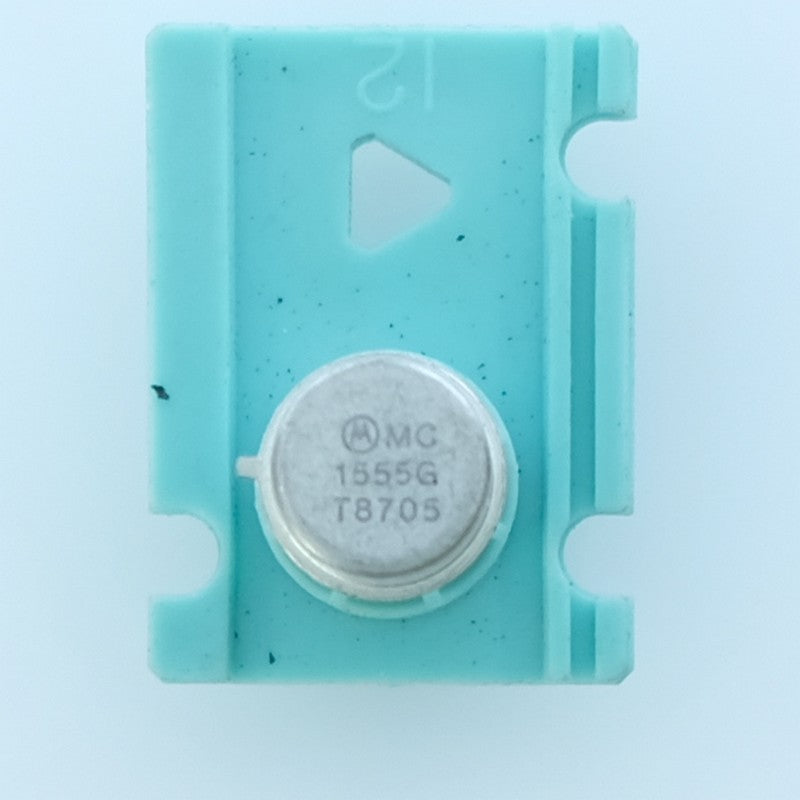 MC1555G Circuit temporisateur monostable/astable sortie 200mA TO-99 Motorola