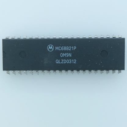 MC68B21P PIA – Peripheral Interface Adapter DIP-40 Motorola