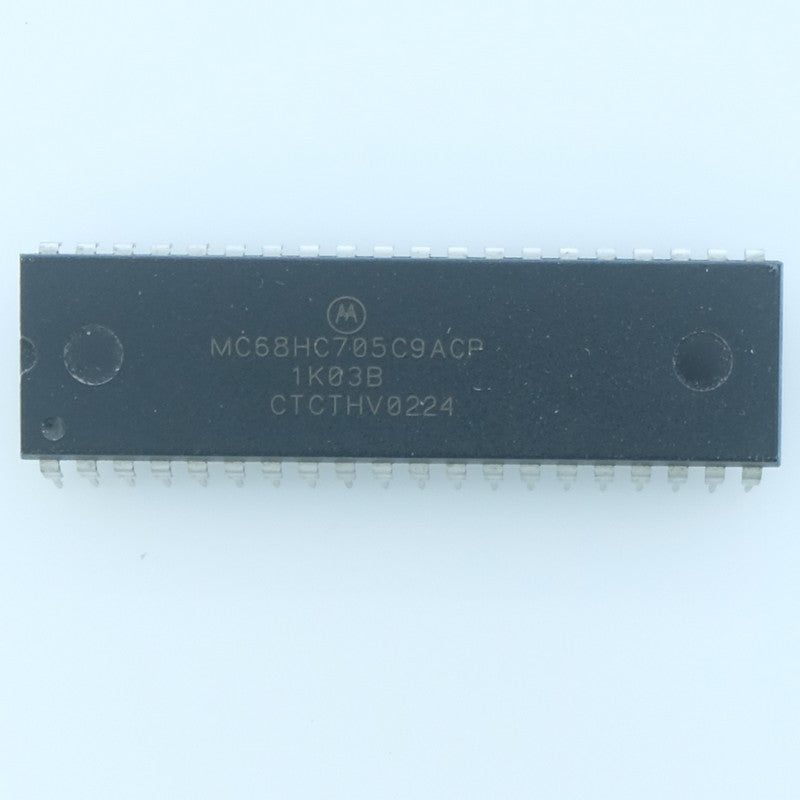 MC68HC705C9ACP Microcontrôleur 8 bits 68HC05 OTP 4Ko ROM PDIP-40 Motorola