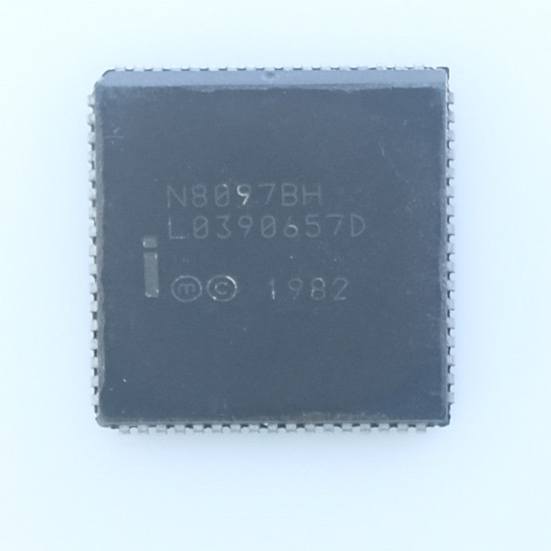 N8097BH Microcontrôleur 16 bits MCS-96, ROMless PLCC-68 Intel