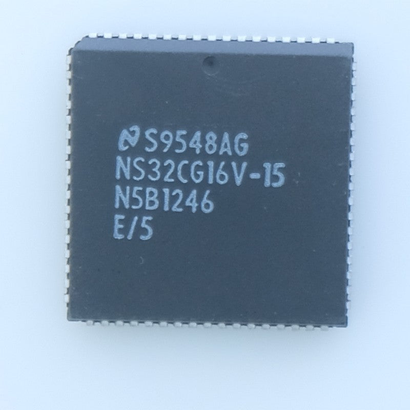 NS32CG16V-15 Processeur graphique 32 bits 15 MHz PLCC-68 National