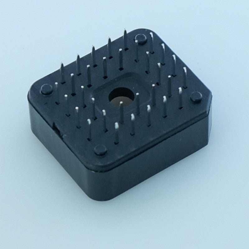 Support PLCC 32 broches 2.54mm On-Shore Technology