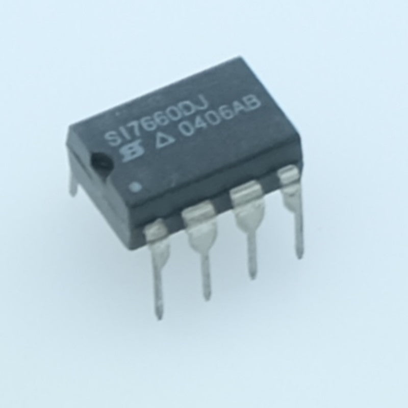 SI7660DJ Convertisseur de tension à pompe de charge CMOS DIP-08 Siliconix