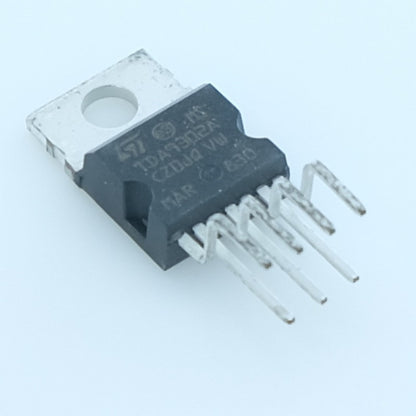 TDA9302H Vertical deflection output circuit Heptawatt STM - Distri-Compo