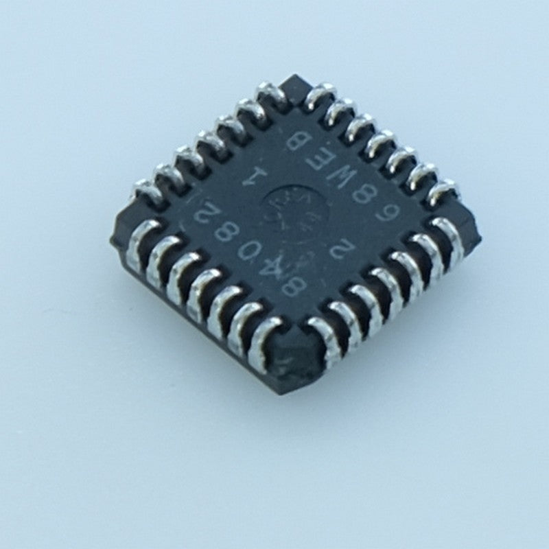 TN82050 Contrôleur série asynchrone UART PLCC-28 Intel