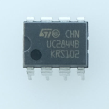 UC2844BN Contrôleur PWM DIP-8 STM - Distri-Compo