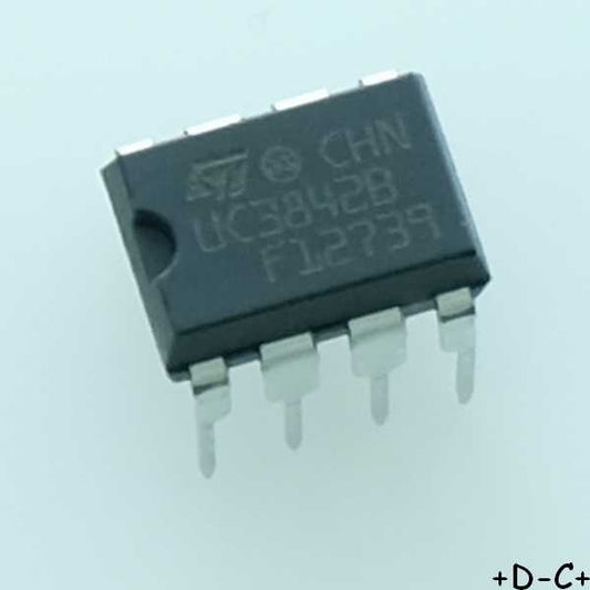 UC3842BN Controleur PWM DIP-8 STM RoHS