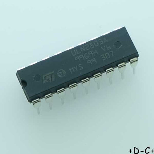 ULN2803A Eight Darlington array DIP-18 STM RoHS