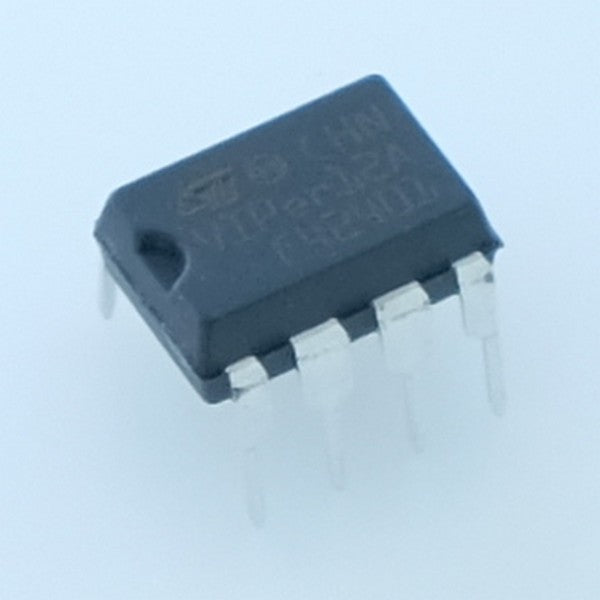 VIPER12ADIP-E Regulateur SMPS DIP-8 STM