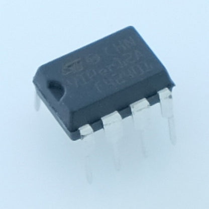 VIPER12ADIP-E Regulateur SMPS DIP-8 STM